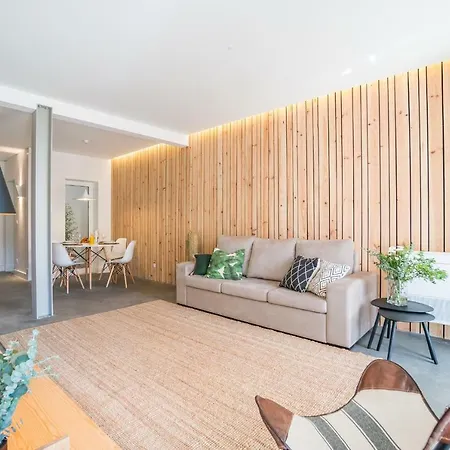 Wood & Garden Apartment