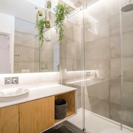 Wood & Garden Apartment *